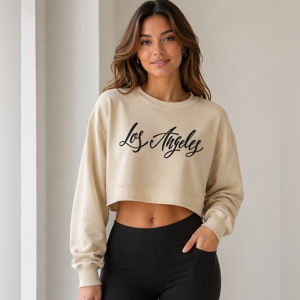 Active USA Los Angeles Cropped Sweatshirt Size M Cream Graphic Pullover